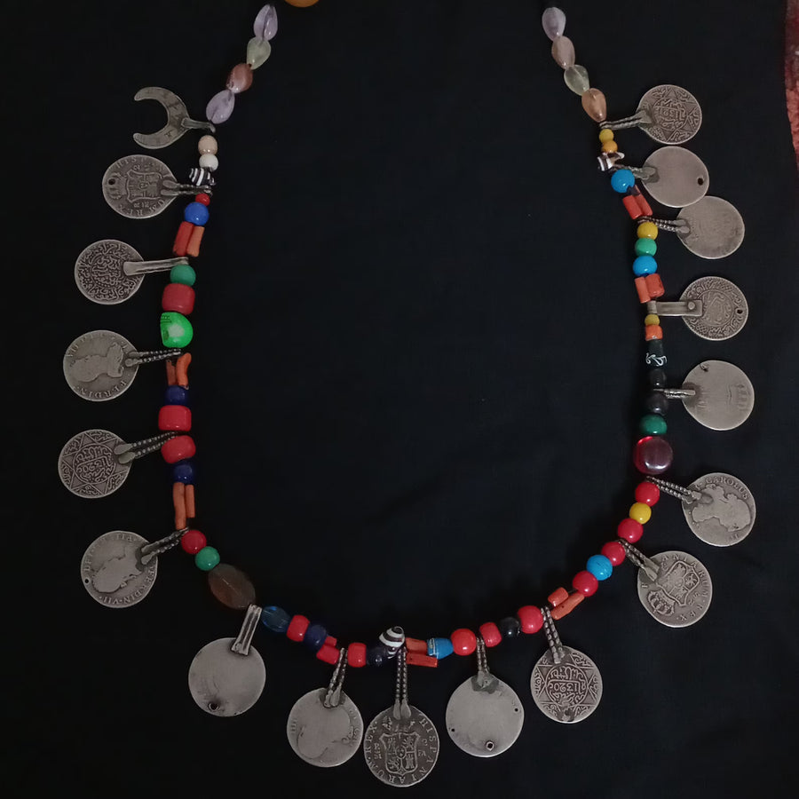 Ancient Berber Necklace in Silver, Agate & Coral